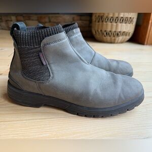 Men’s Hey Dude Scott Grip Gray Chelsea Pull On Boots - Size 9